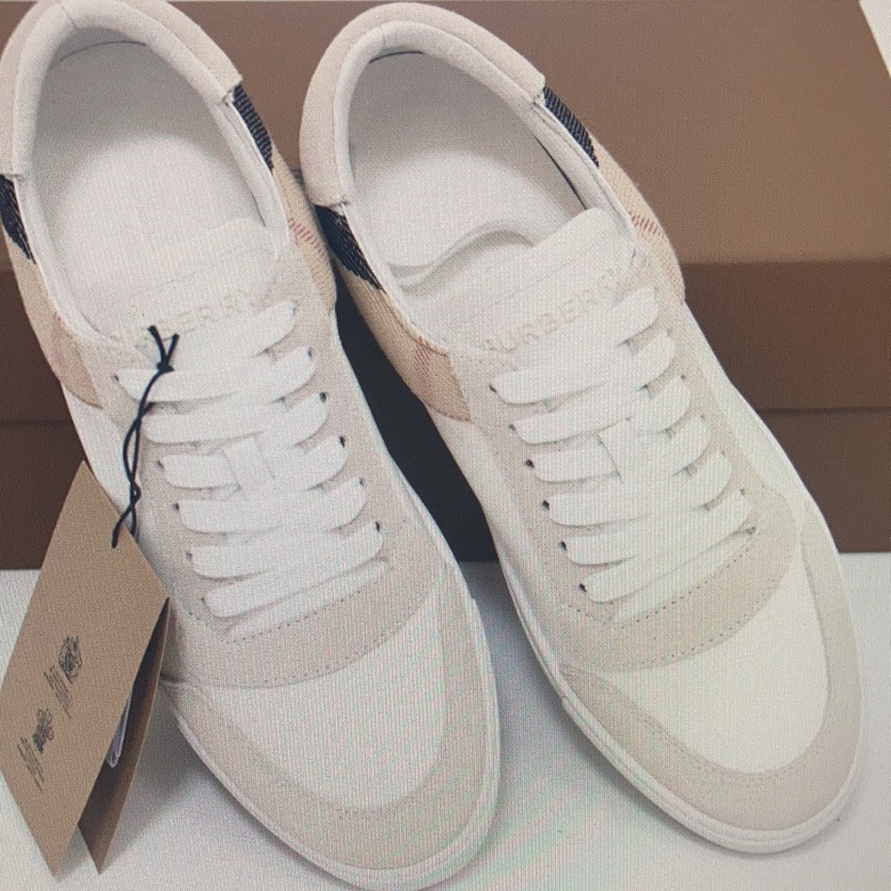 Burberry Men’s Sneakers in White And Tan - Picture 6 of 9